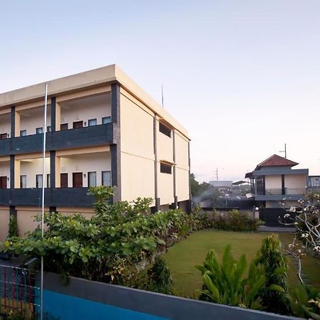 Pondok Taman 828 Denpasar (Bali) Exterior photo